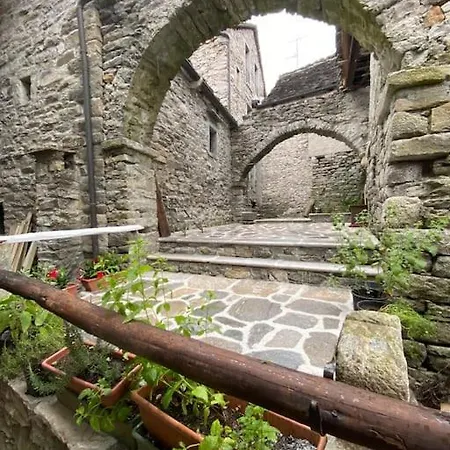Appartement In Casa Medievale Montecrestese
